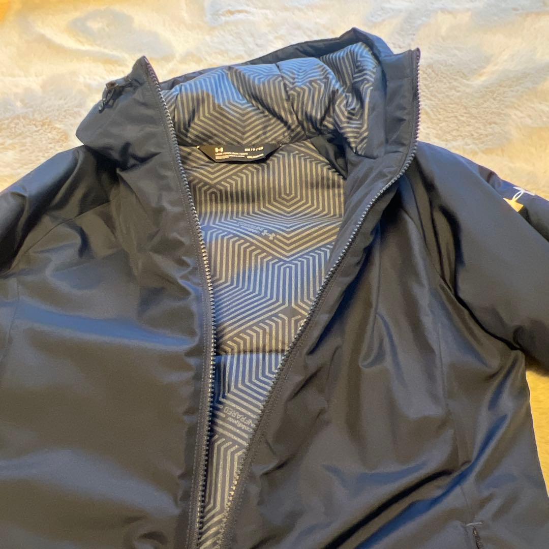 〈値引交渉可〉Under Armour ColdGear フード付ベンチコート