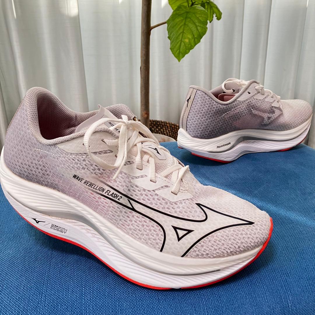 MIZUNO ウエーブリベリオンフラッシュ 2 ランニング 26cm