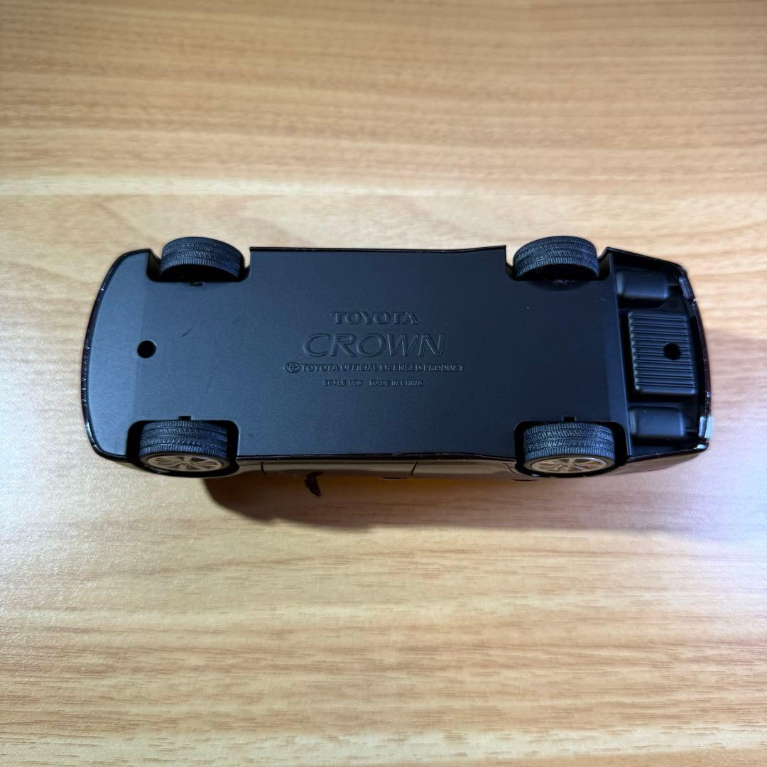 【非売品】トヨタ クラウン 200系 カラーサンプルミニカー 1/30