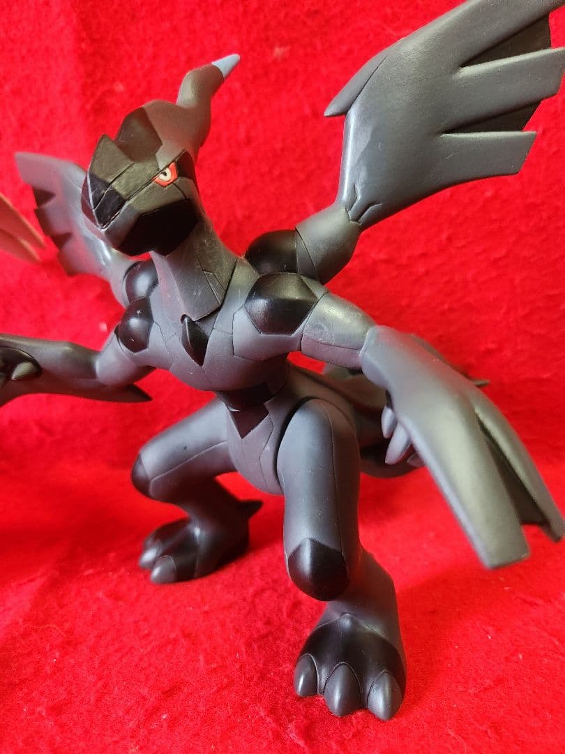 ポケットモンスター　ソフビフィギュア ゼクロム　レシラム　ポケモン