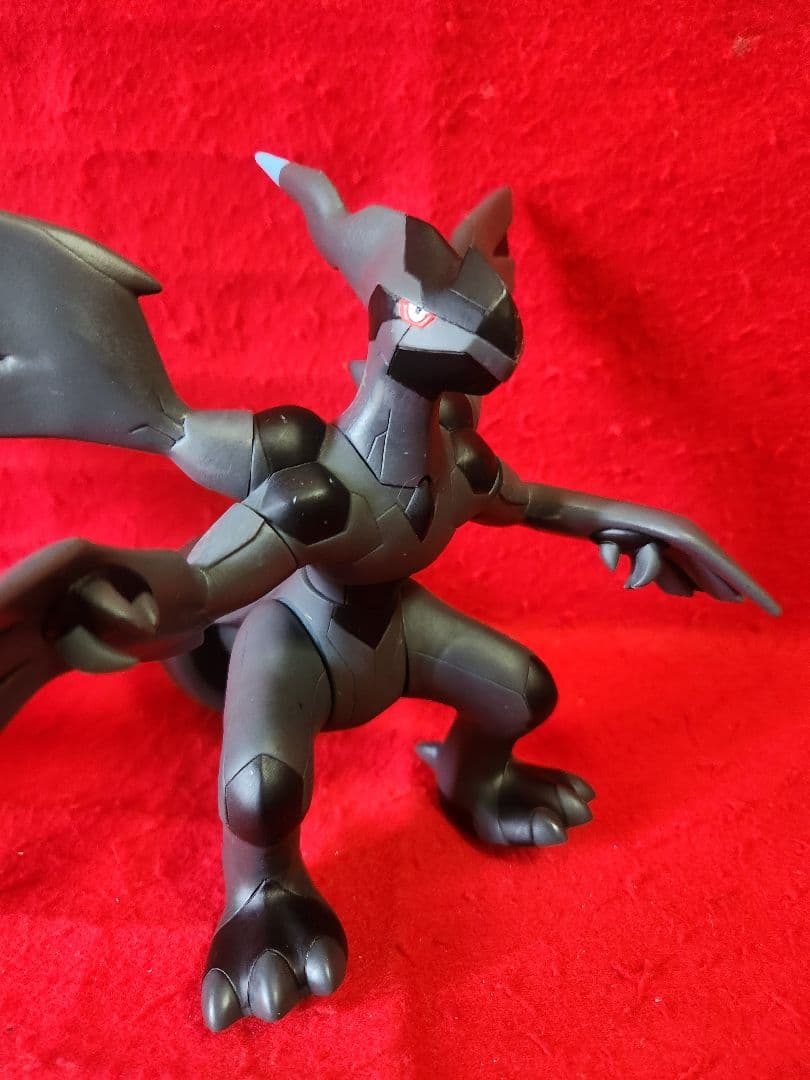 ポケットモンスター　ソフビフィギュア ゼクロム　レシラム　ポケモン
