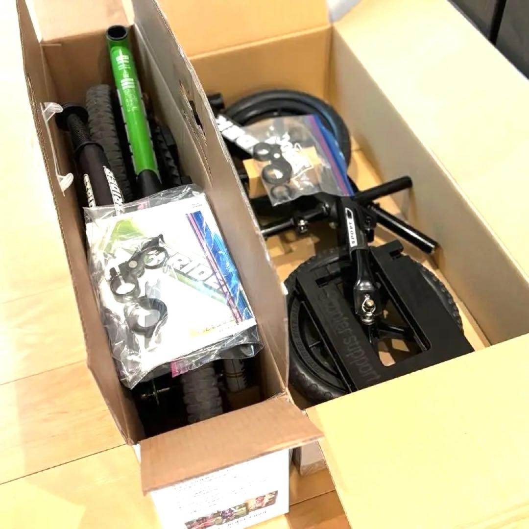 ♦︎2台セット販売♦︎ ストライダー12スポーツ グリーンとブラック ♦︎車輪立て付き