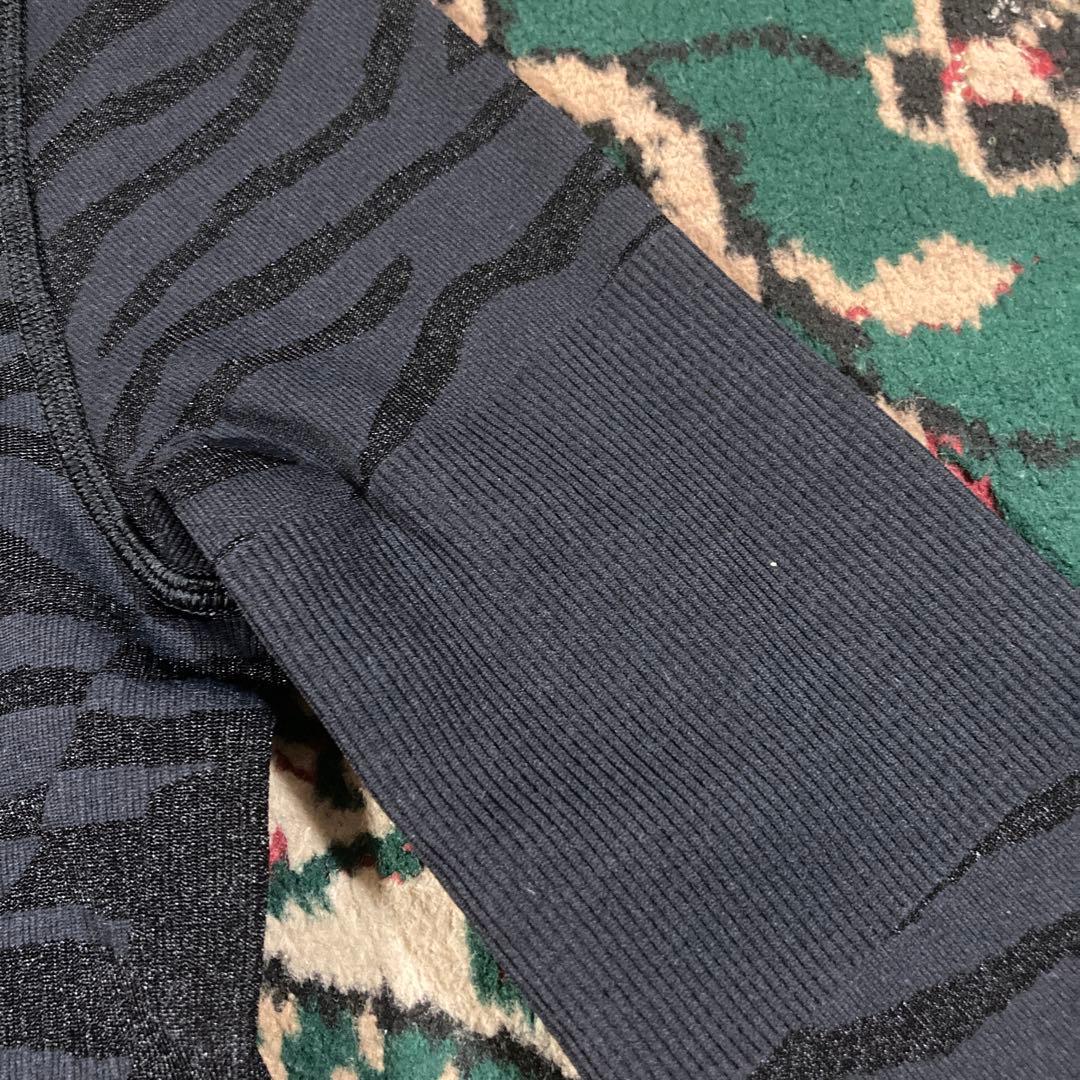 美品adidasステラマッカートニー　ロゴ　トップス　ストレッチ　ゼブラ　ヨガ