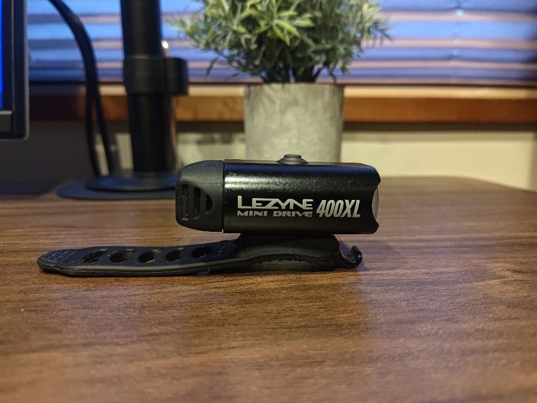 【引取限定】GARNEAU MER ロードバイク ＋LEZYNEライト＋スタンド