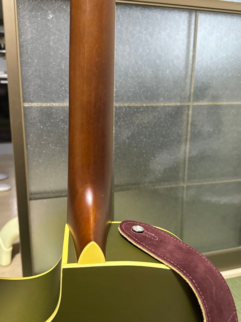 fender エレアコ　Newporter Player オリーブサテン　美品