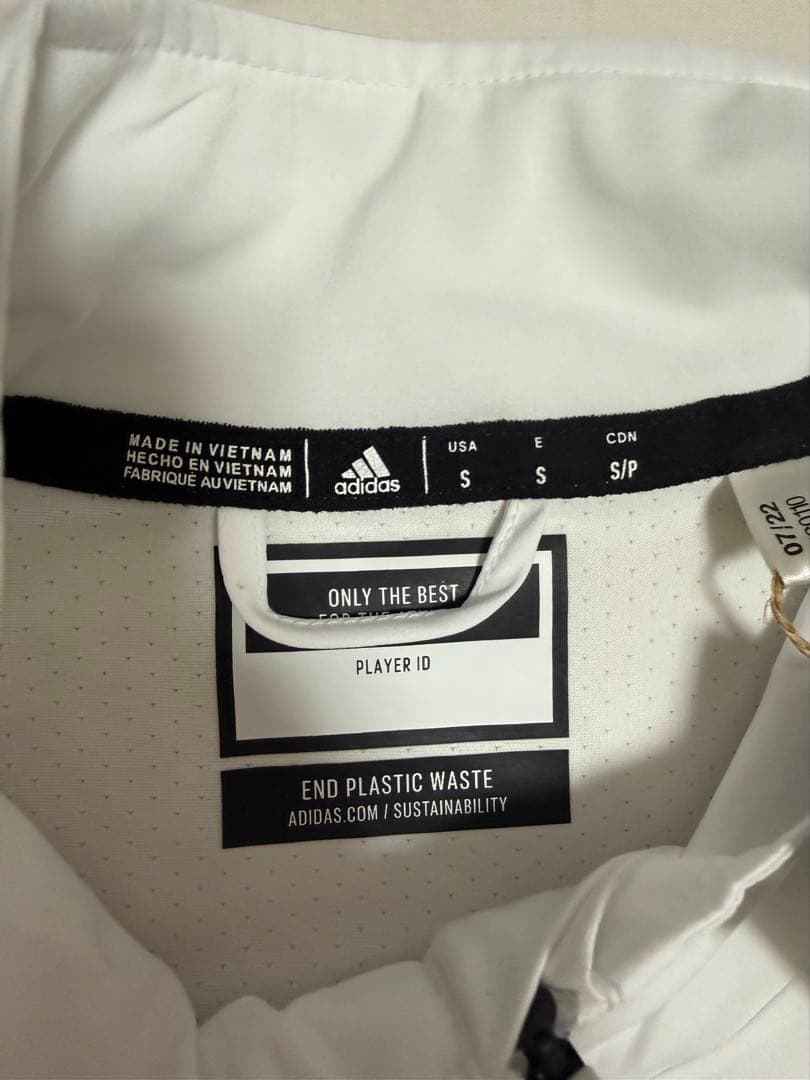 [新品未使用]adidas ハワイ大学　ウインドブレーカー　AEROREADY