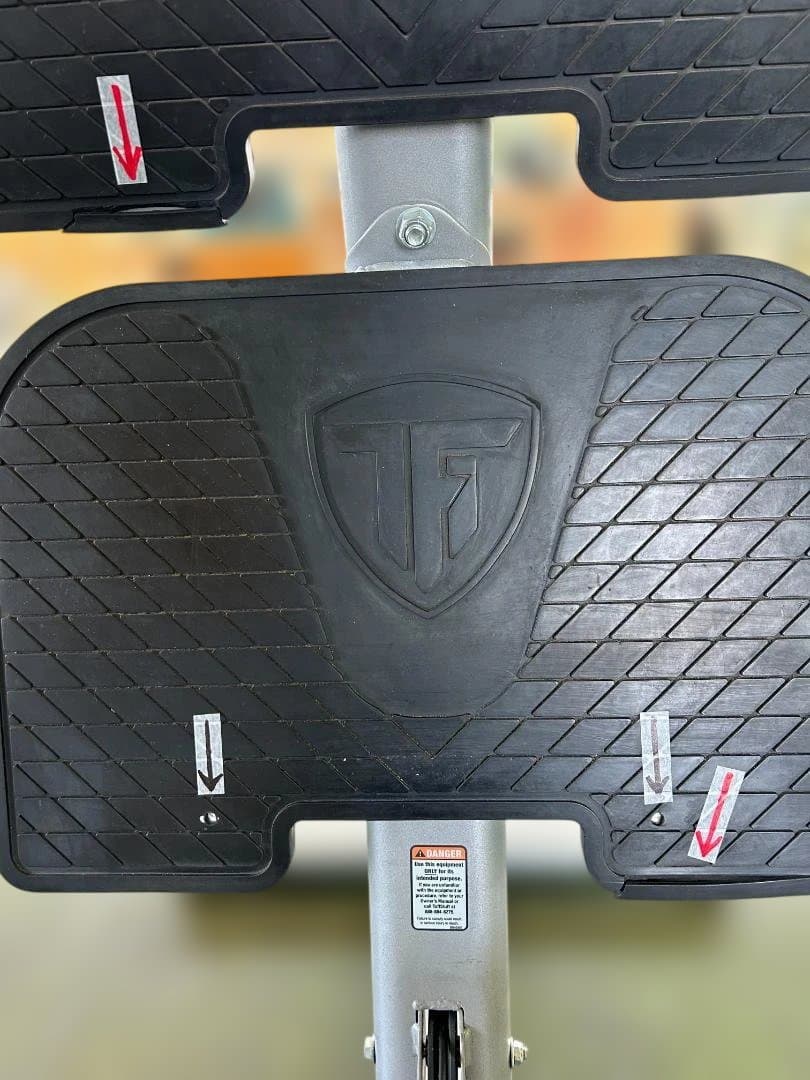 TuffStuff レッグプレス/ハックスクワット CLH300B 愛知豊川引取