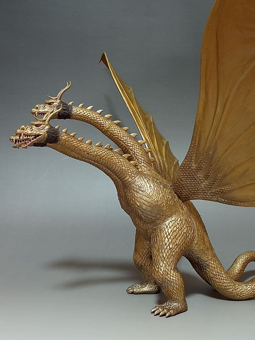 《リョウ》キングギドラ（昭和版）プラモデル　完成品