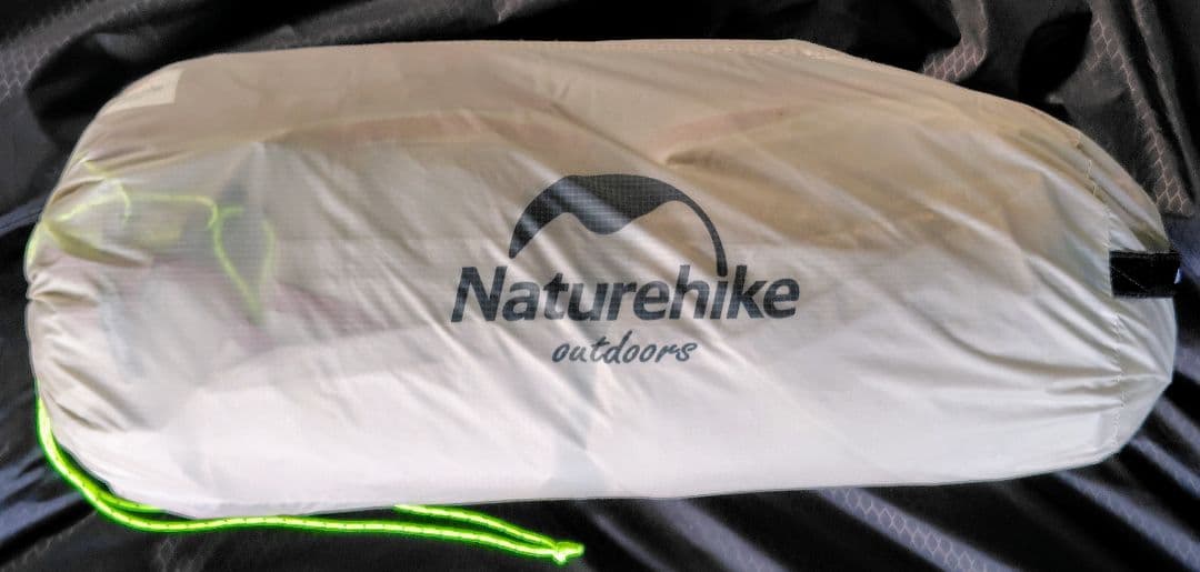 軽量テント　Naturehike Cloudup３