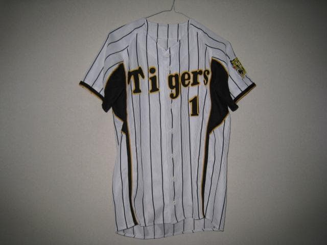 鳥谷敬選手　ハイクオリティユニフォーム　ナンバージャージ　阪神タイガース