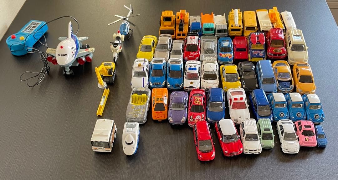 おもちゃセット ミニカー48台+α