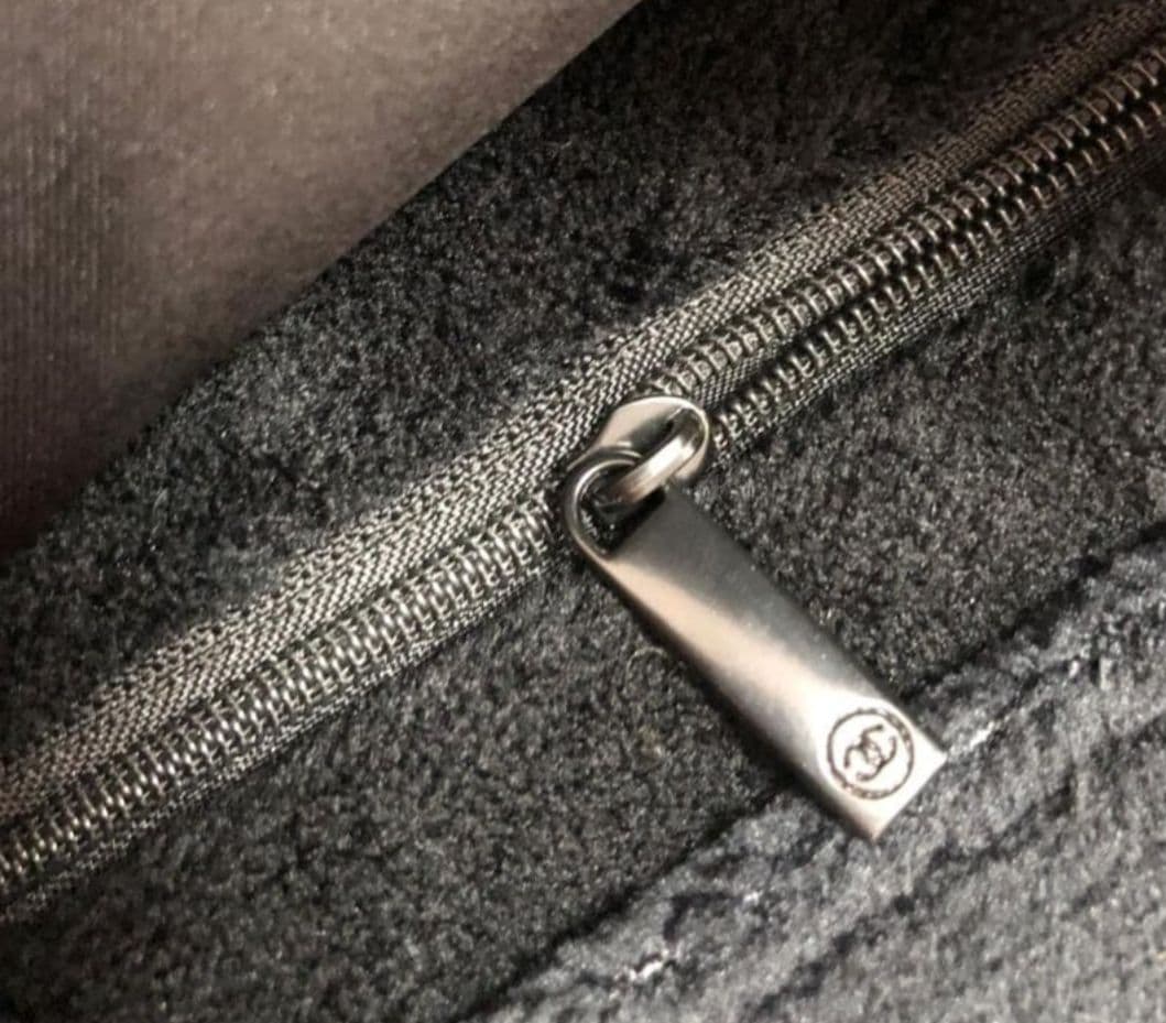 CHANEL ブラックロゴ✕ブラック　ショルダーバッグ　ノベルティ　【非売品】