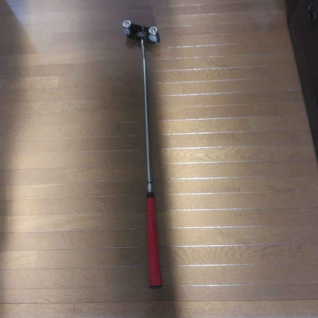 パター 赤色グリップ ダブルソールヘッド