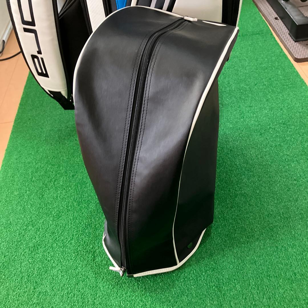 cobra キャディーバッグ エアロジェットデザイン