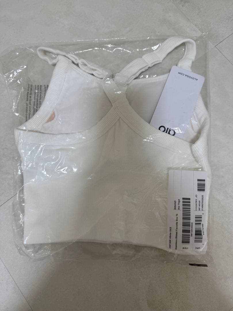 【新品未使用】alo yoga Seamless リブ ブラタンクトップ