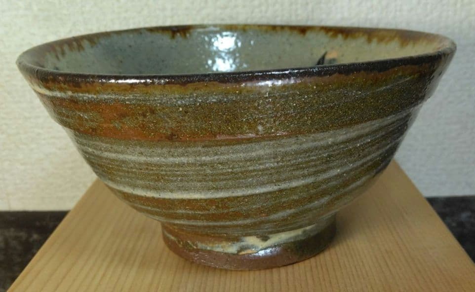 最上作 人間国宝 金城次郎 魚紋茶碗(外刷毛目) 栞 共箱 無傷 壷屋焼