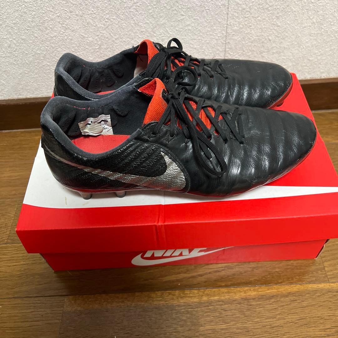 サッカースパイクNIKE ティエンポレジェンド7 AG