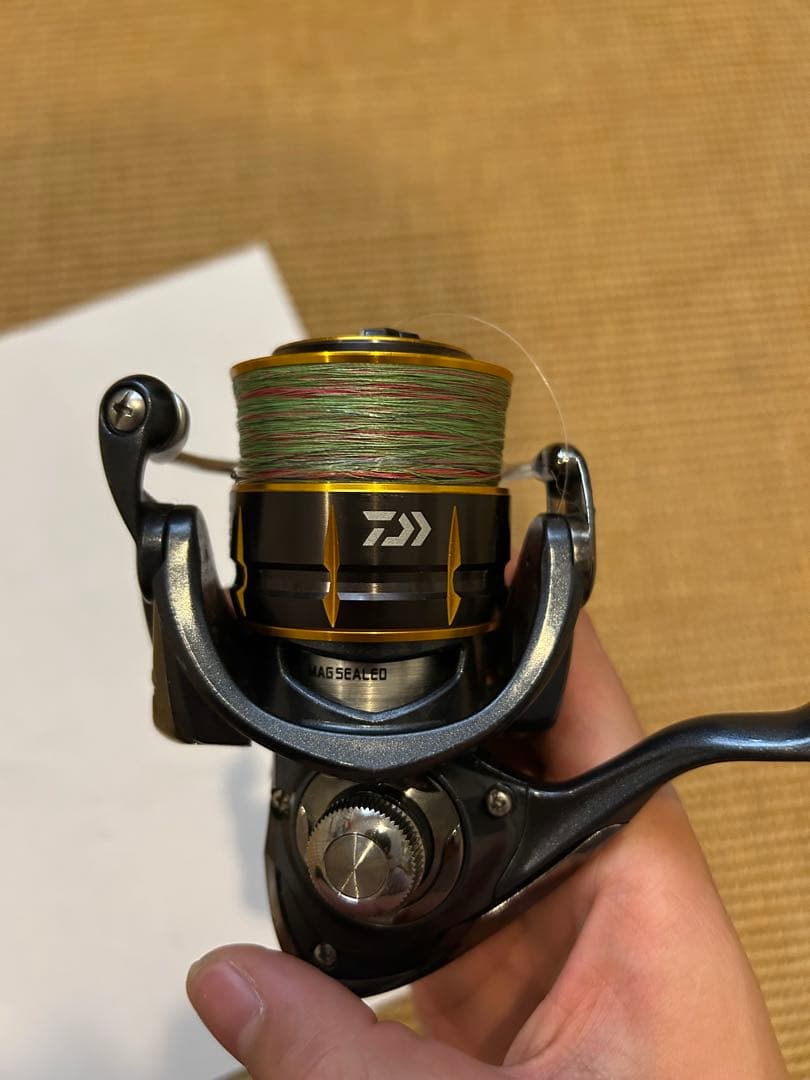 15FREAMS 2508 スピニングリール