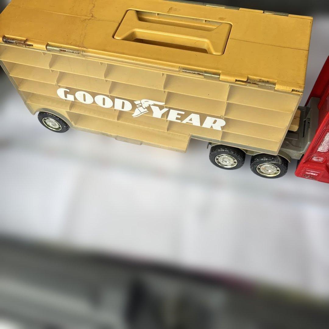 GOODYEAR 赤 トレーラー ミニカー