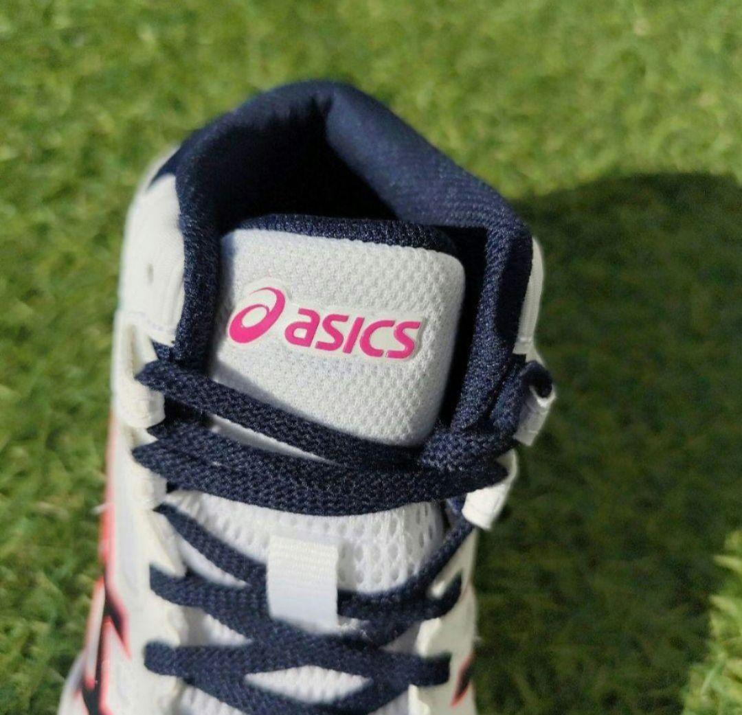 asics ジュニアバスケットシューズ23.5cm