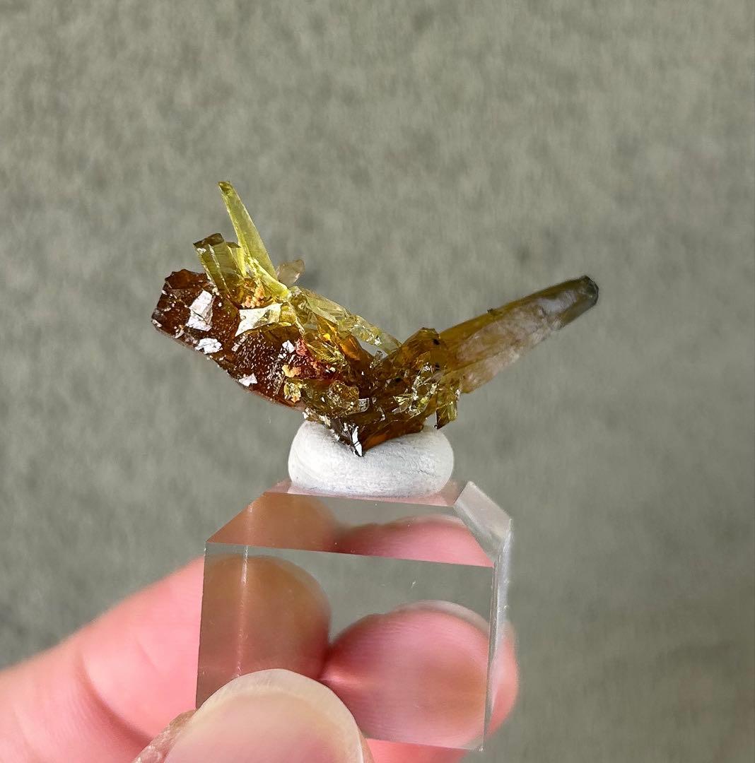 希少色 希少鉱物 ジンカイト 黄緑色結晶 天然石