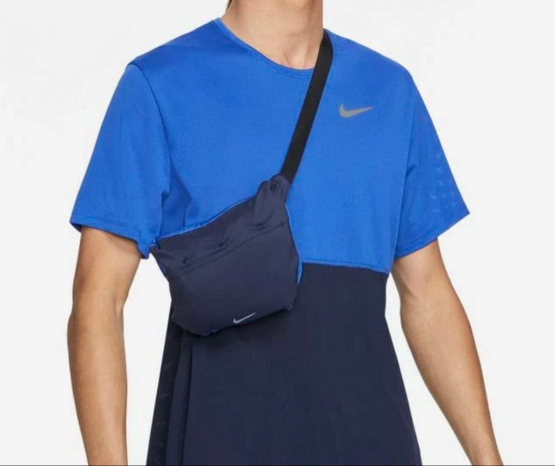 ナイキ NIKE ウィンドランナー フーディ ジャケット　ブルーS