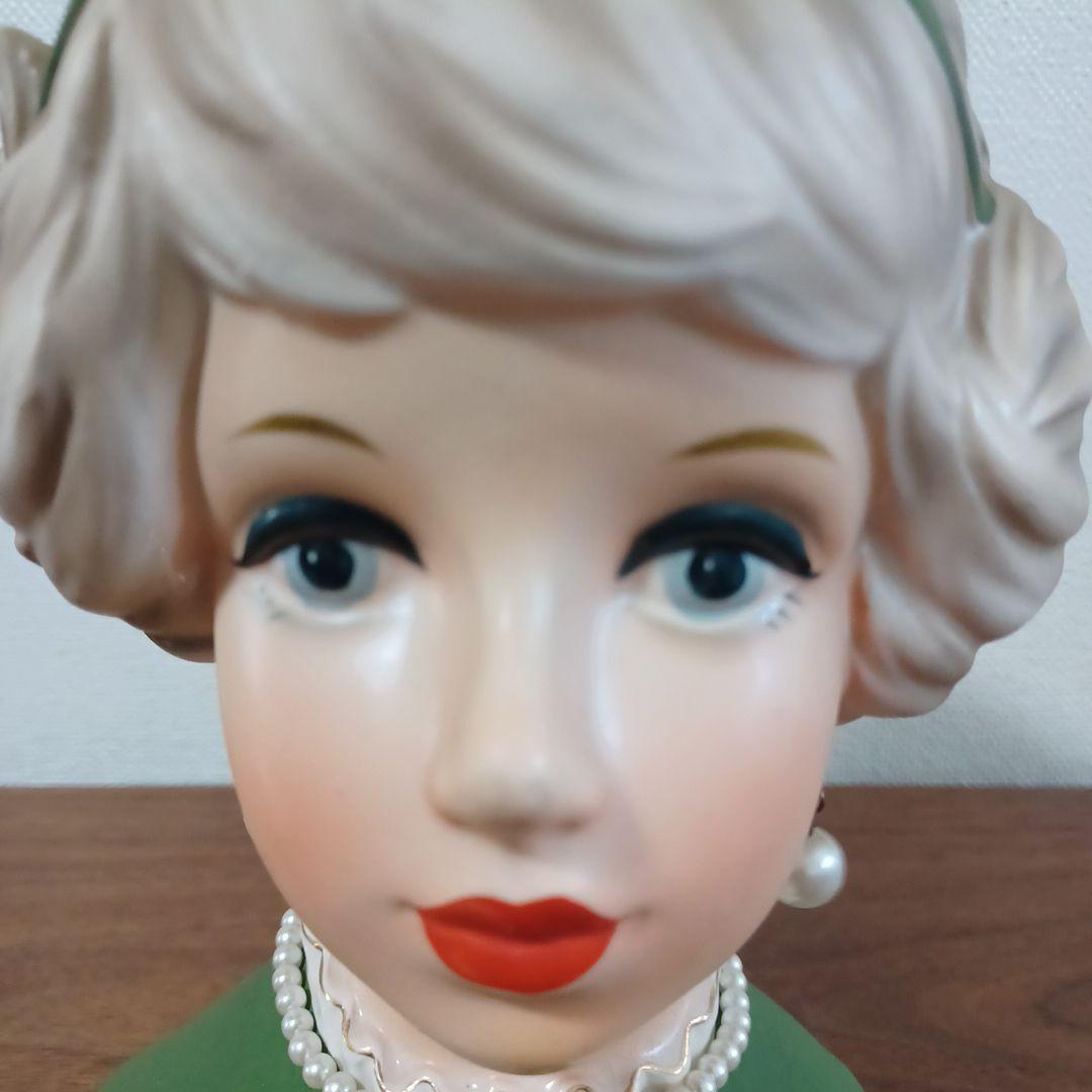 ビンテージ レディヘッドベース 陶器製置物花瓶　緑色のドレスにパールのネックレス