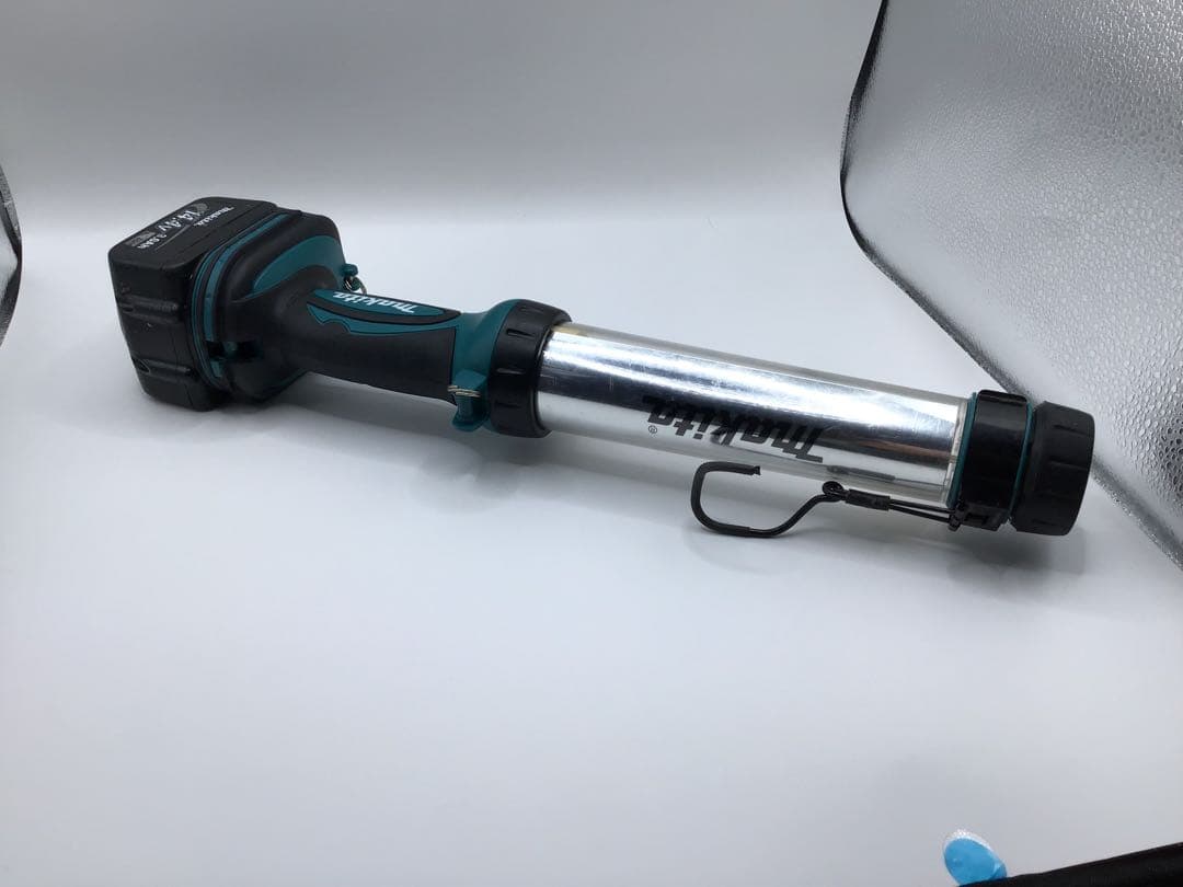マキタ　 Makita　充電式 ライト 　ML144　【動作品】　簡易清掃済