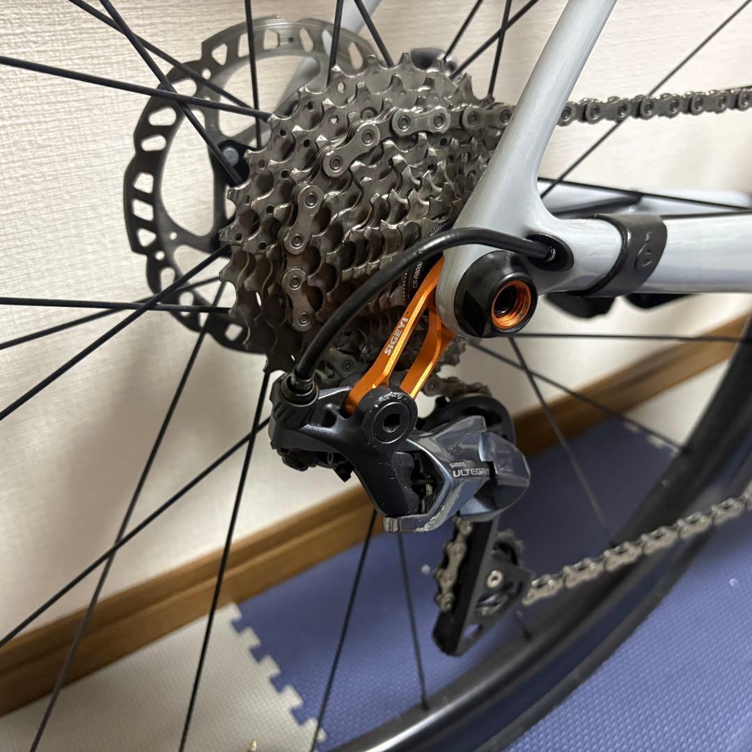 【引取限定】サーベロR3 Disc 海外モデル　ロードバイク　カーボン　完成車