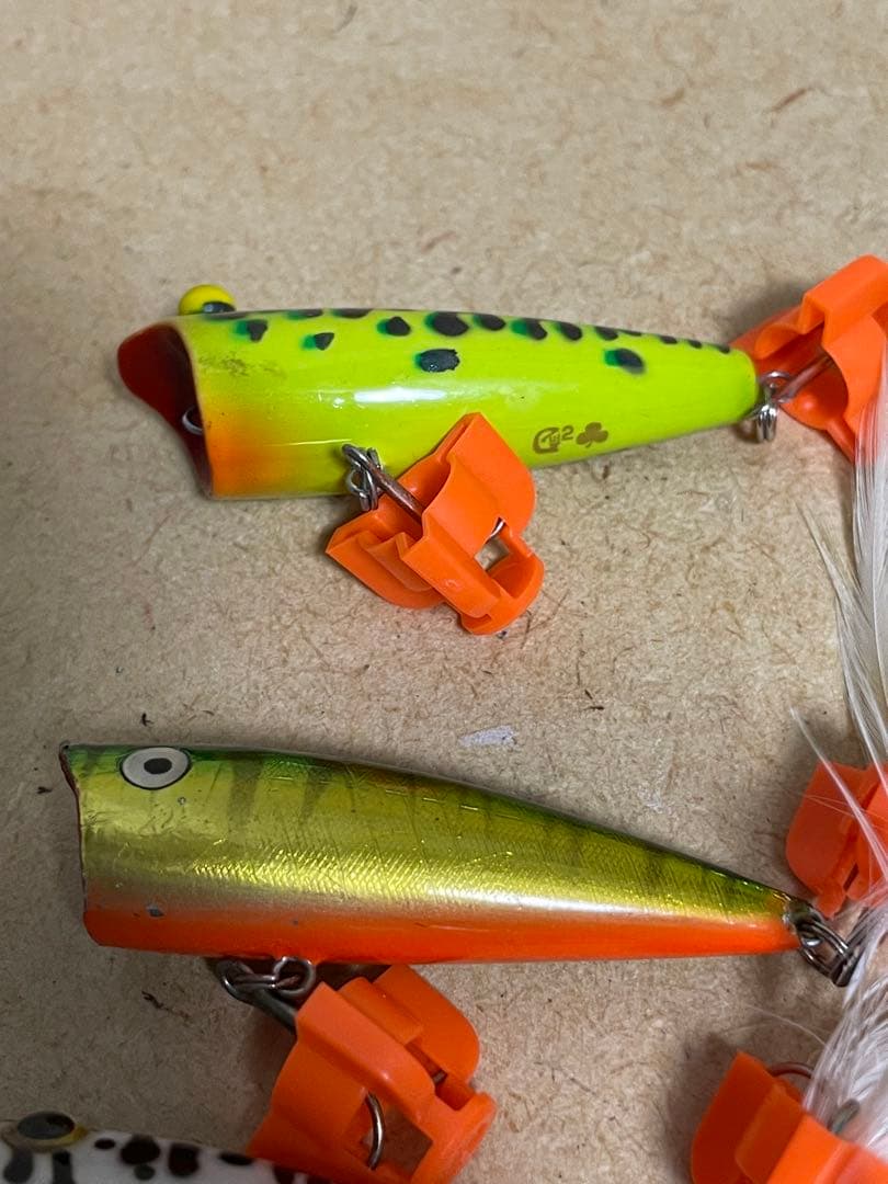 ぞ*ん様 有名メーカーあり　トップルアー9個まとめ売り　引退品　バス釣り