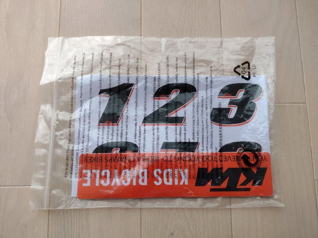 ストライダー　KTM　キックバイク