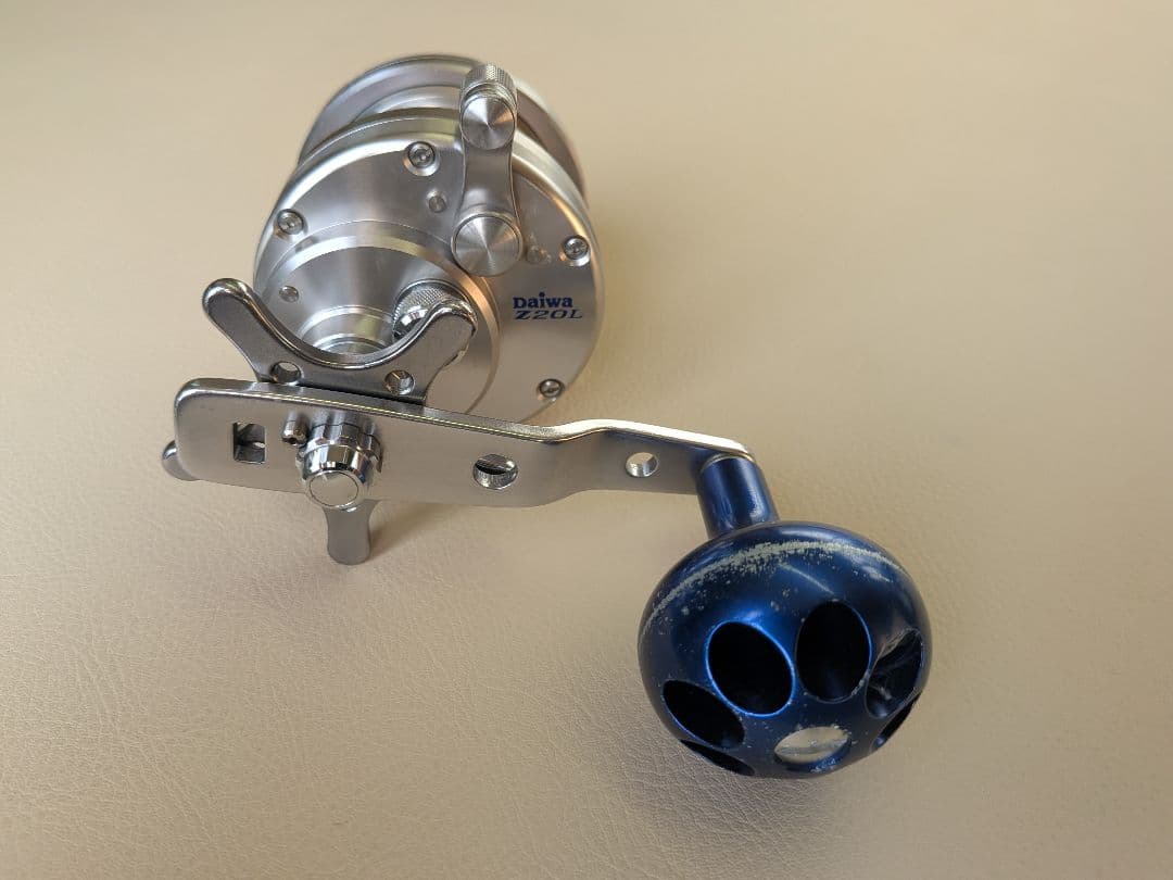 ソルティガZ 20L 左ハンドル