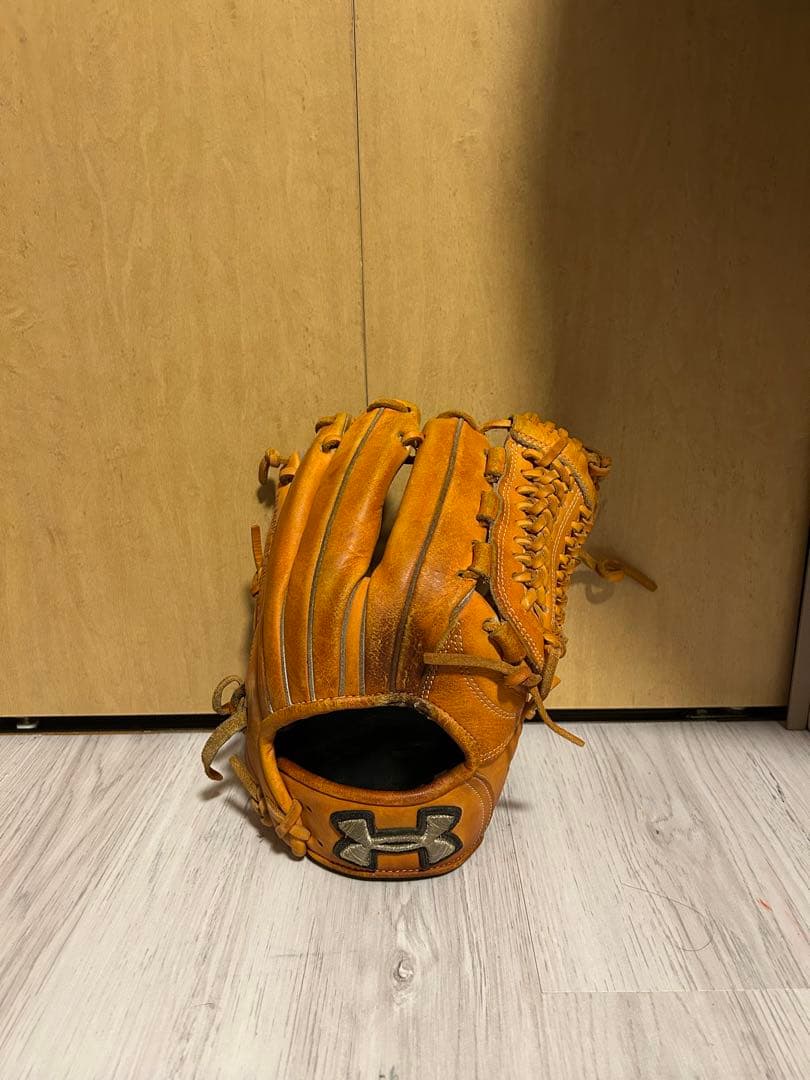 UNDER ARMOUR 軟式グローブ QBB0247 オレンジ