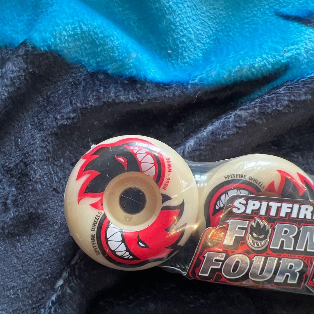 Spitfire フォーマル4 RADIAL FULL 56mm99Duro