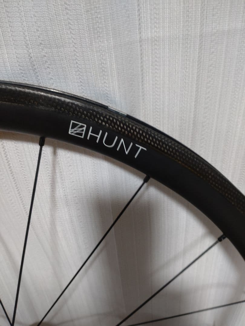 HUNT（ハント）リムブレーキ用カーボンホイール36mm 中古（クイックなし）
