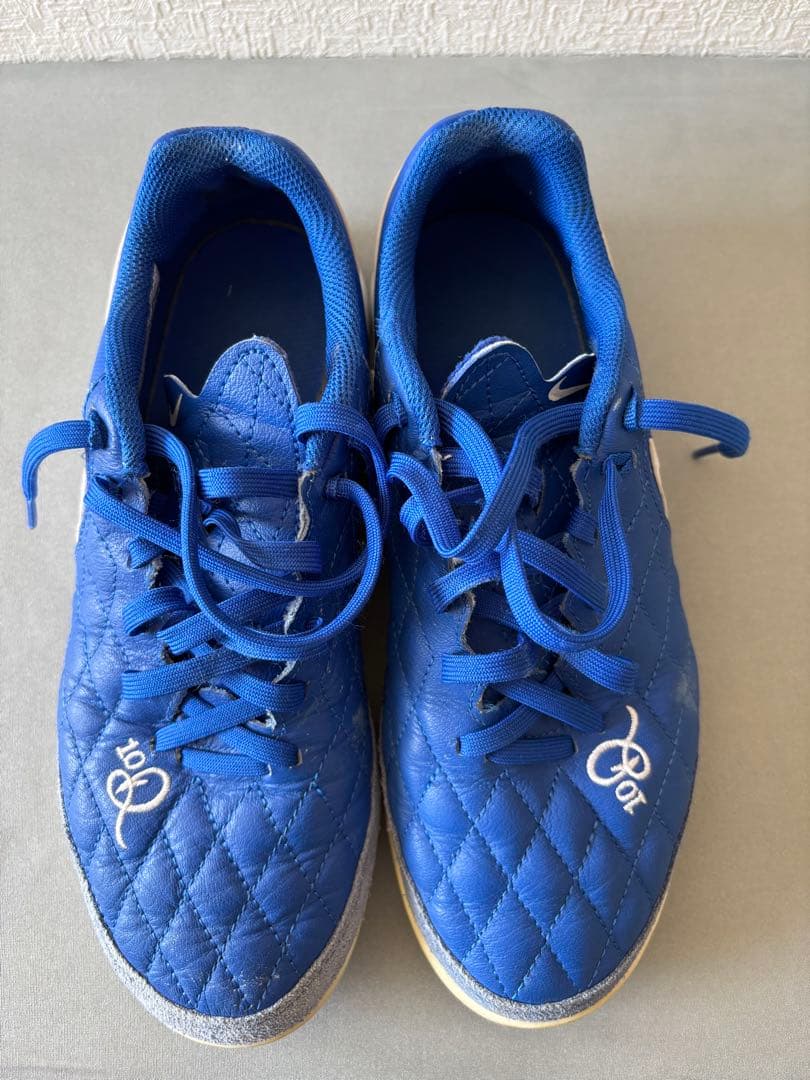 NIKE ティエンポロナウジーニョ フットサルシューズ