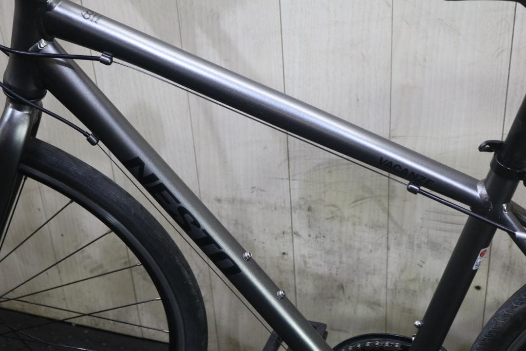 NESTO VACANZE 700C アルミ 21速 440mm GREYクロス