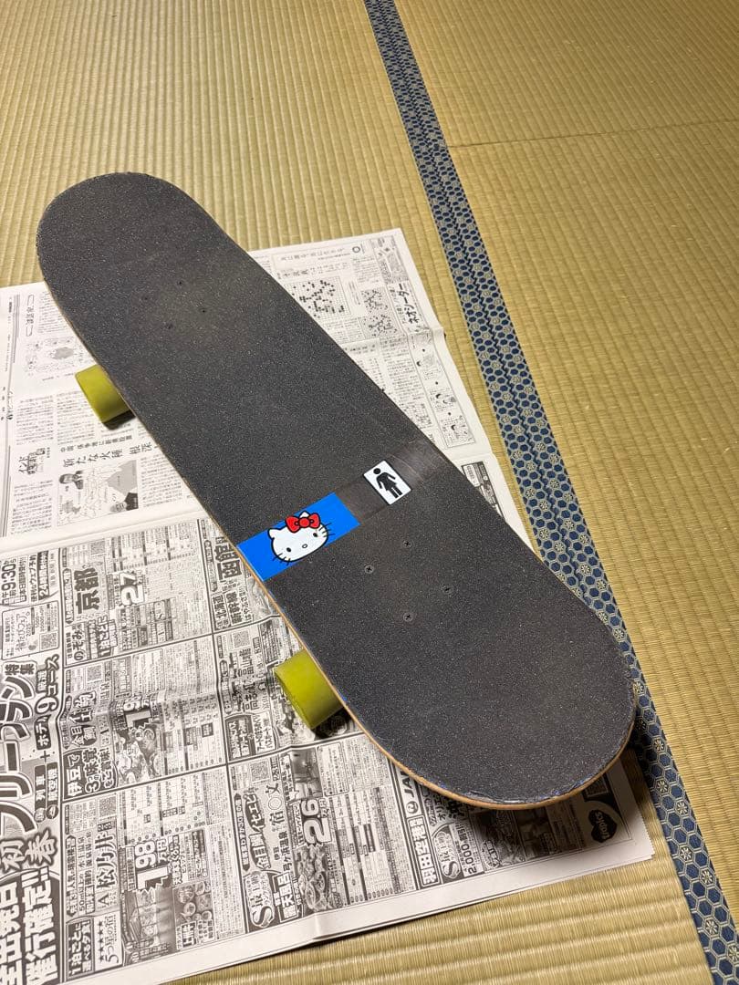 ガール×ハローキティ スケボー 美品
