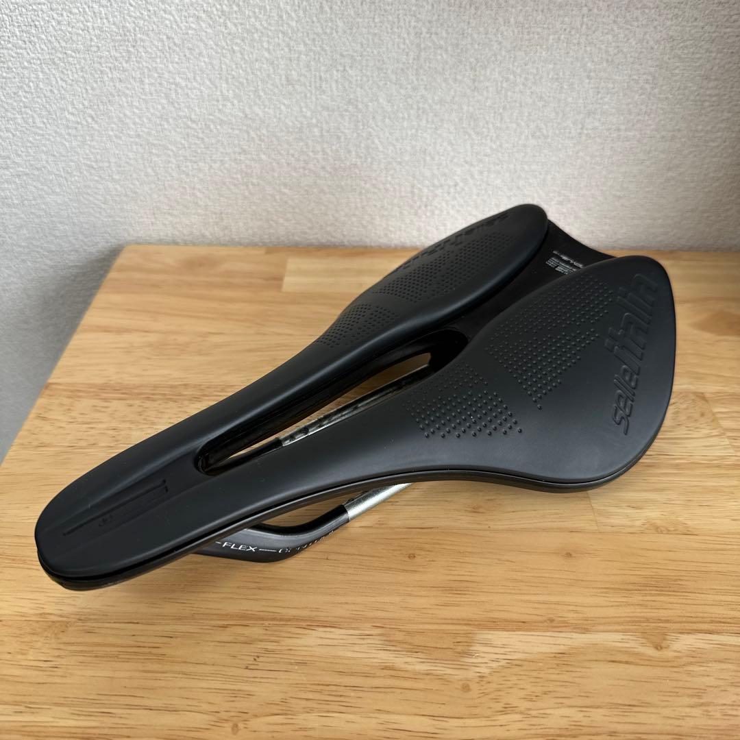 パーツ Selle italia NOVUS BOOST EVO 145mm
