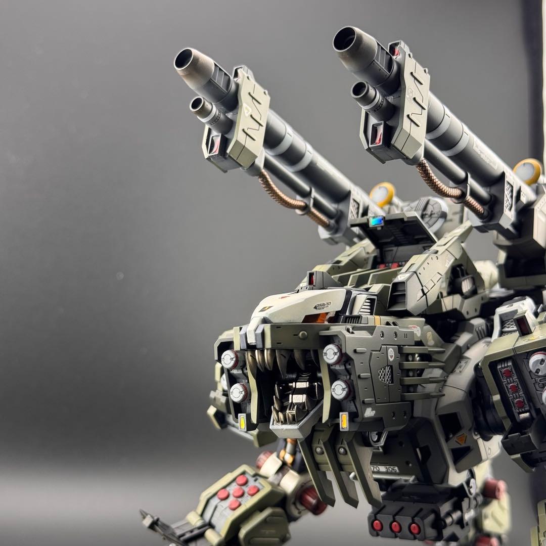 コトブキヤ　HMM ゾイド　ライガーゼロパンツァー　全塗装完成品　ZOIDS