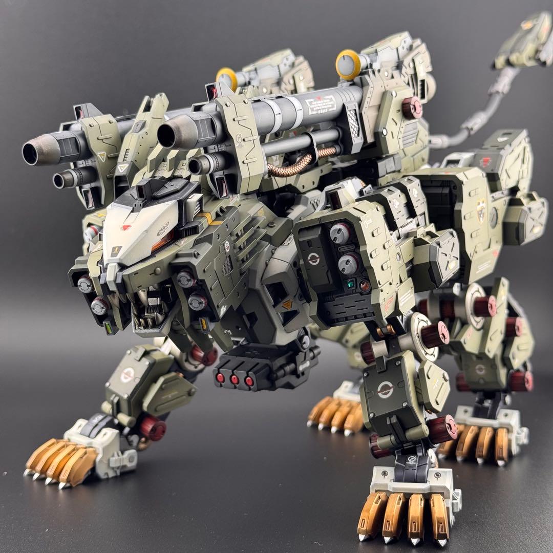 コトブキヤ　HMM ゾイド　ライガーゼロパンツァー　全塗装完成品　ZOIDS