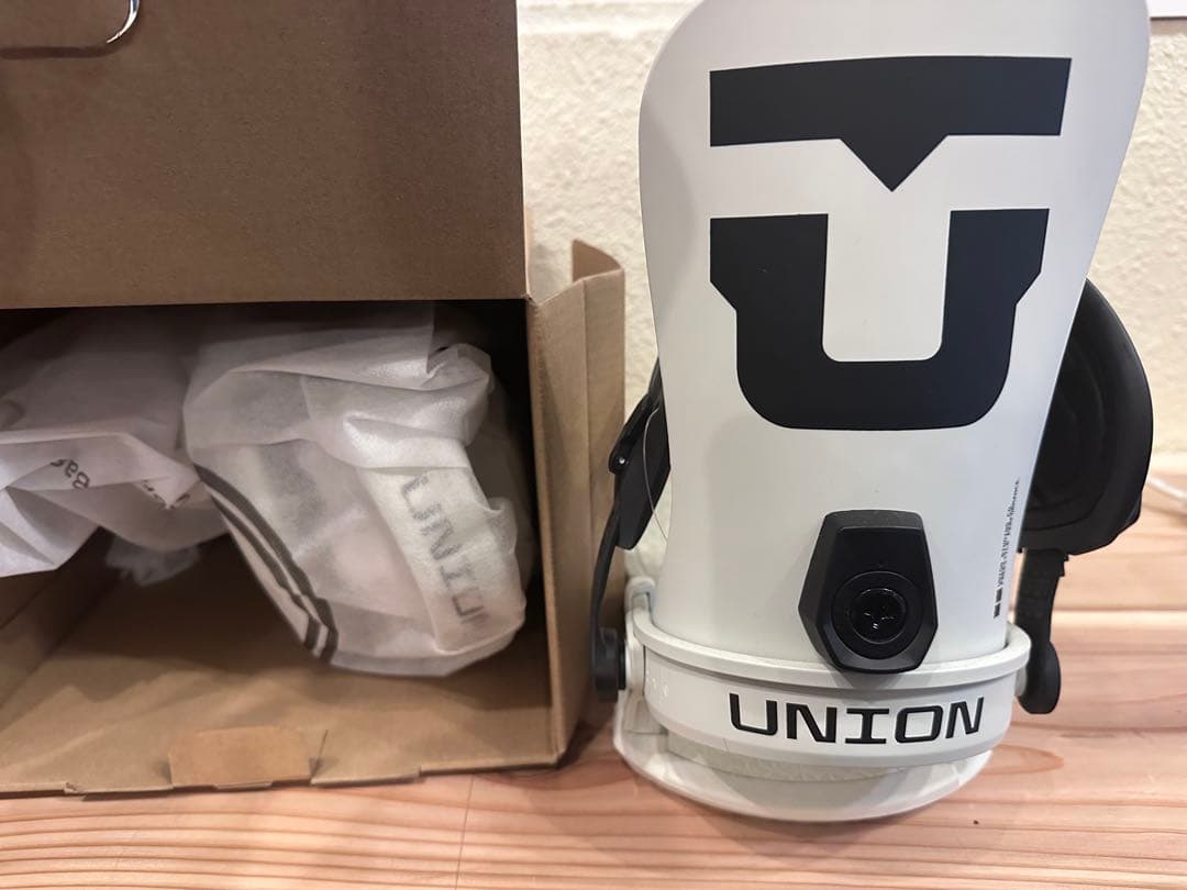 UNION STRATA ビンディング ホワイト　新品展示品特価