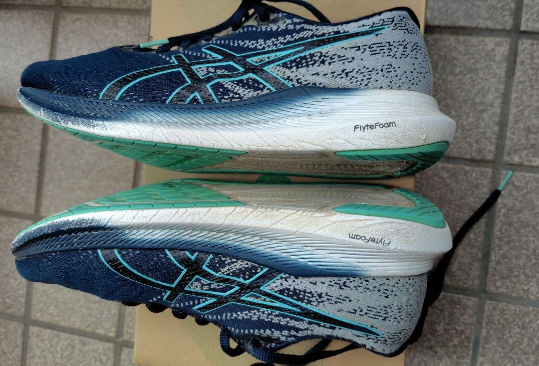 2足組　asics 　エボライドスピード