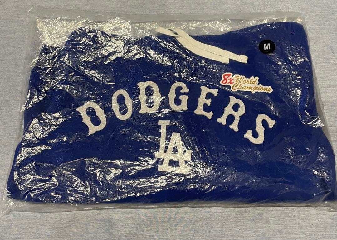 新品　Dodgers world series championsパーカー　M