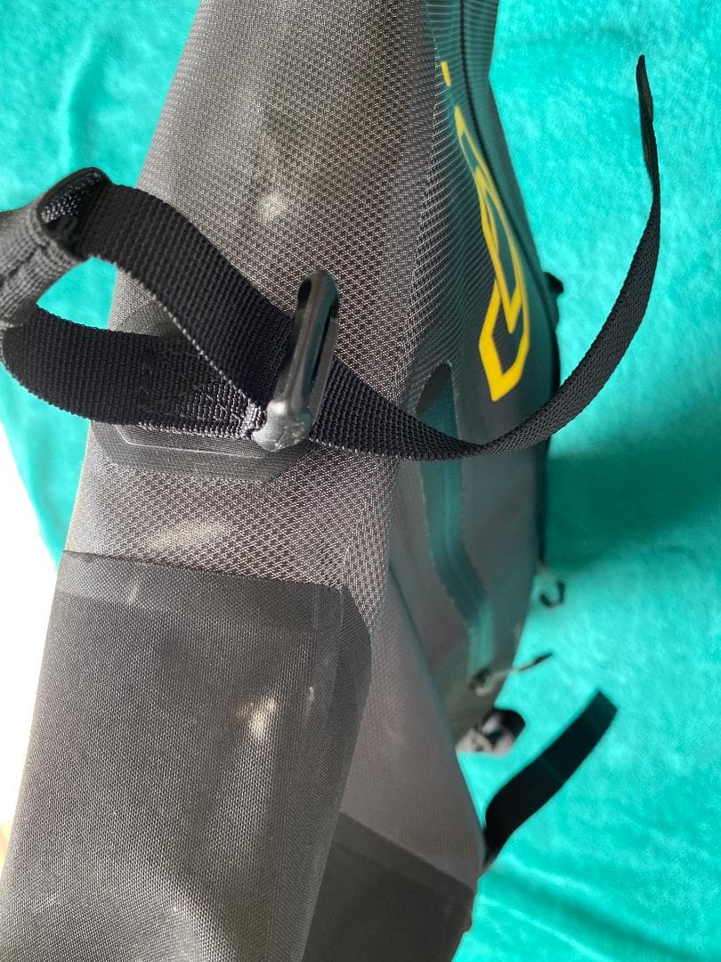 APIDURA フルフレームバッグ 14L＋サイクリング雑誌2冊セット