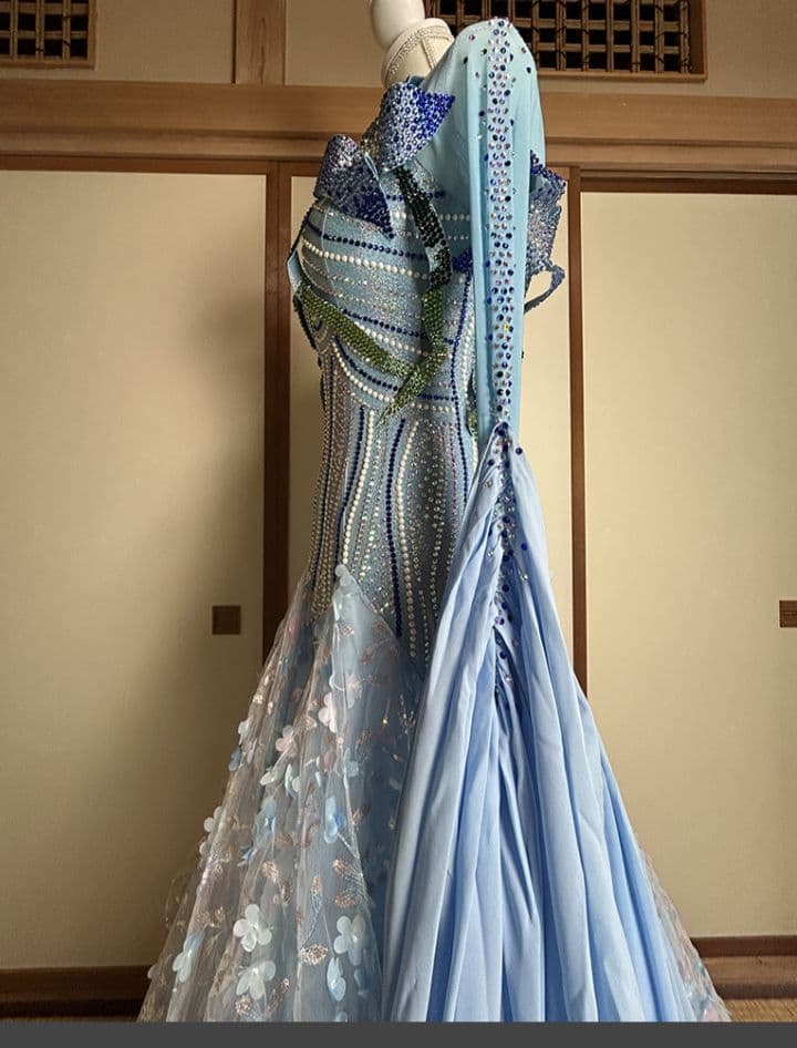 新品未使用✨立体花✨豪華 社交ダンスドレス水色ストーン 競技会、デモ、共演会、M