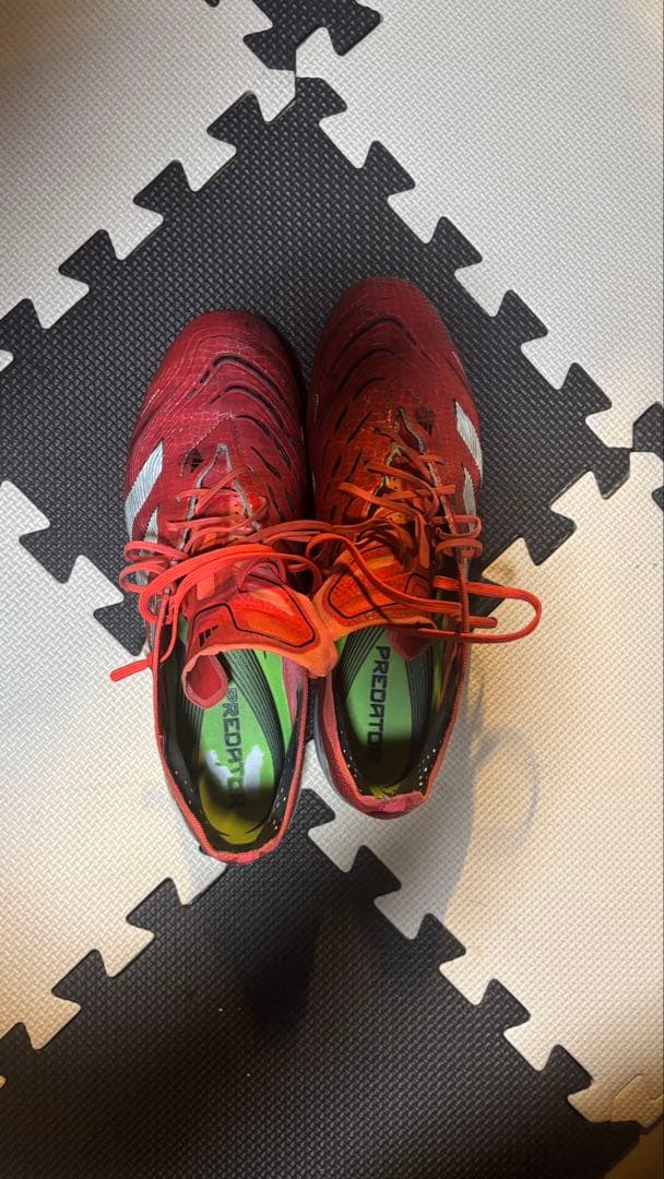 adidas サッカーシューズ レッド