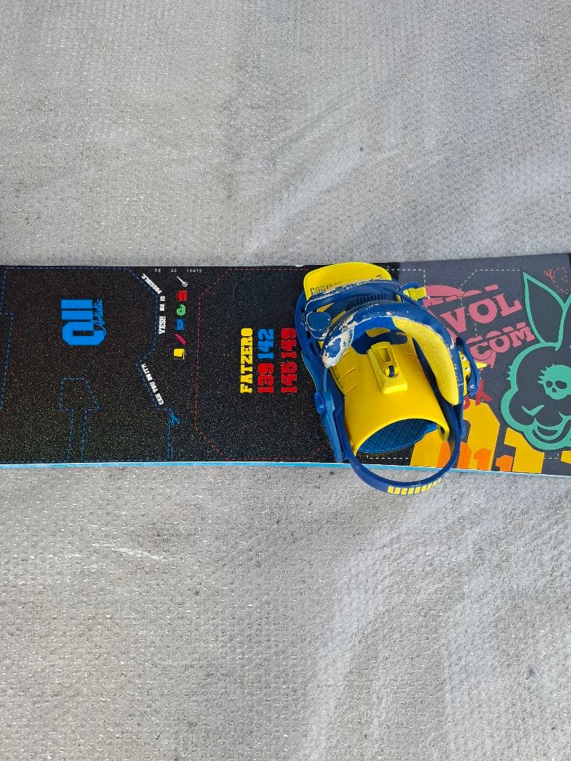 011 スノーボード　ファットゼロ