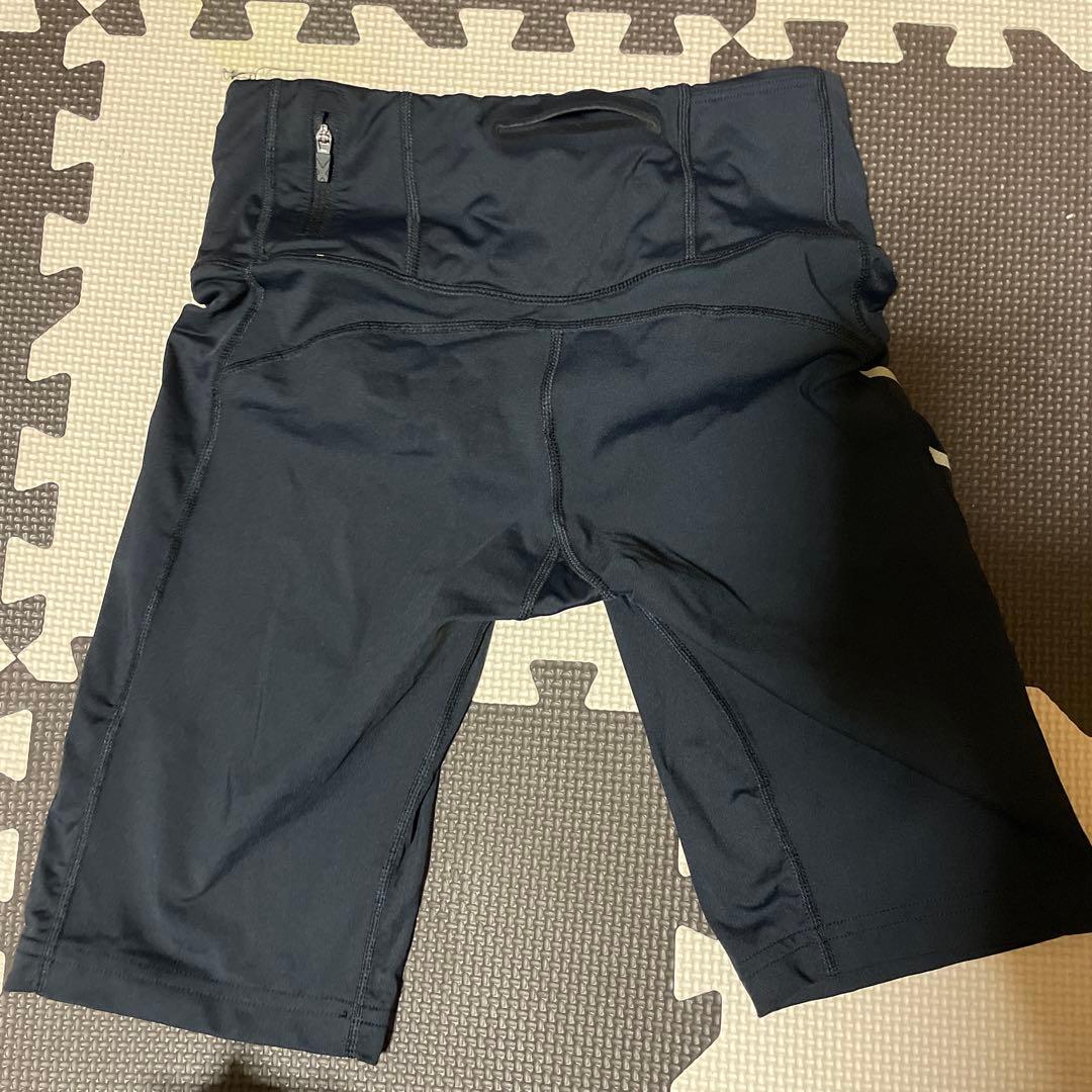 2XU ブラックショートパンツ Xロゴ
