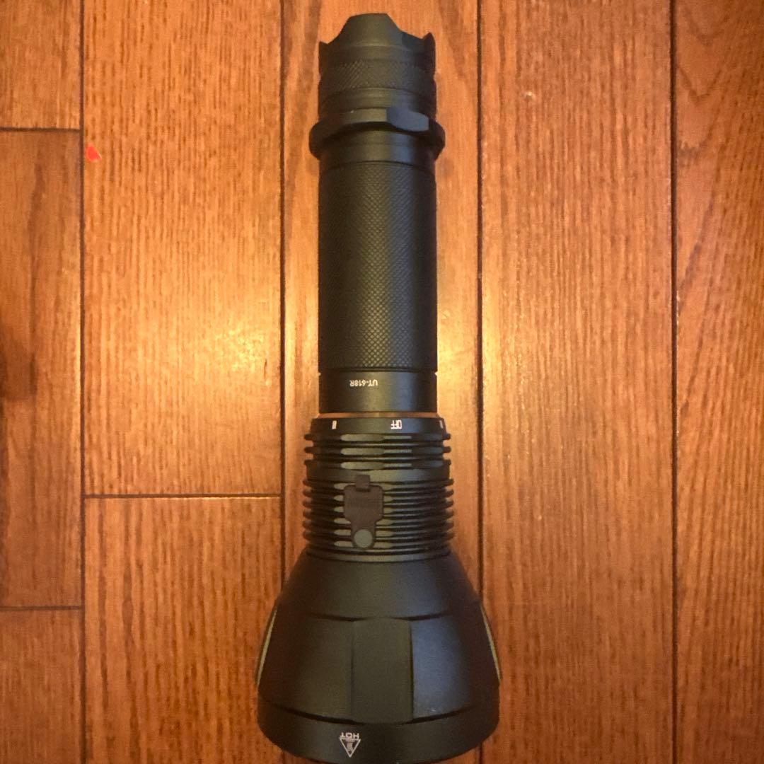 新品 GENTOS ハイパワー LEDフラッシュライト UT-618R